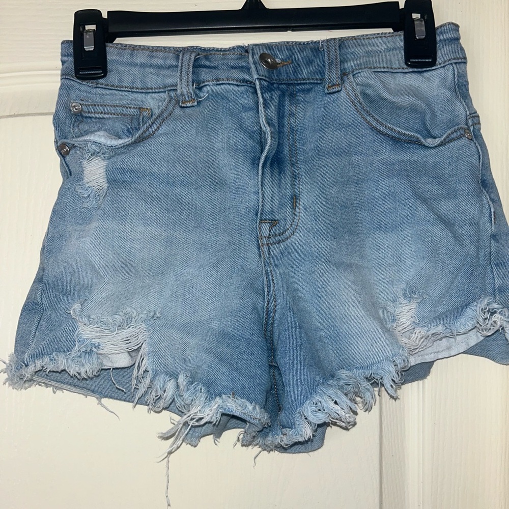 Distressed blue jean short shorts